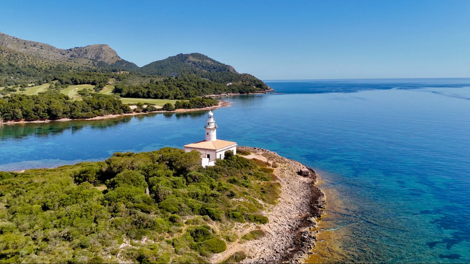 Vista aérea del faro de Alcanada